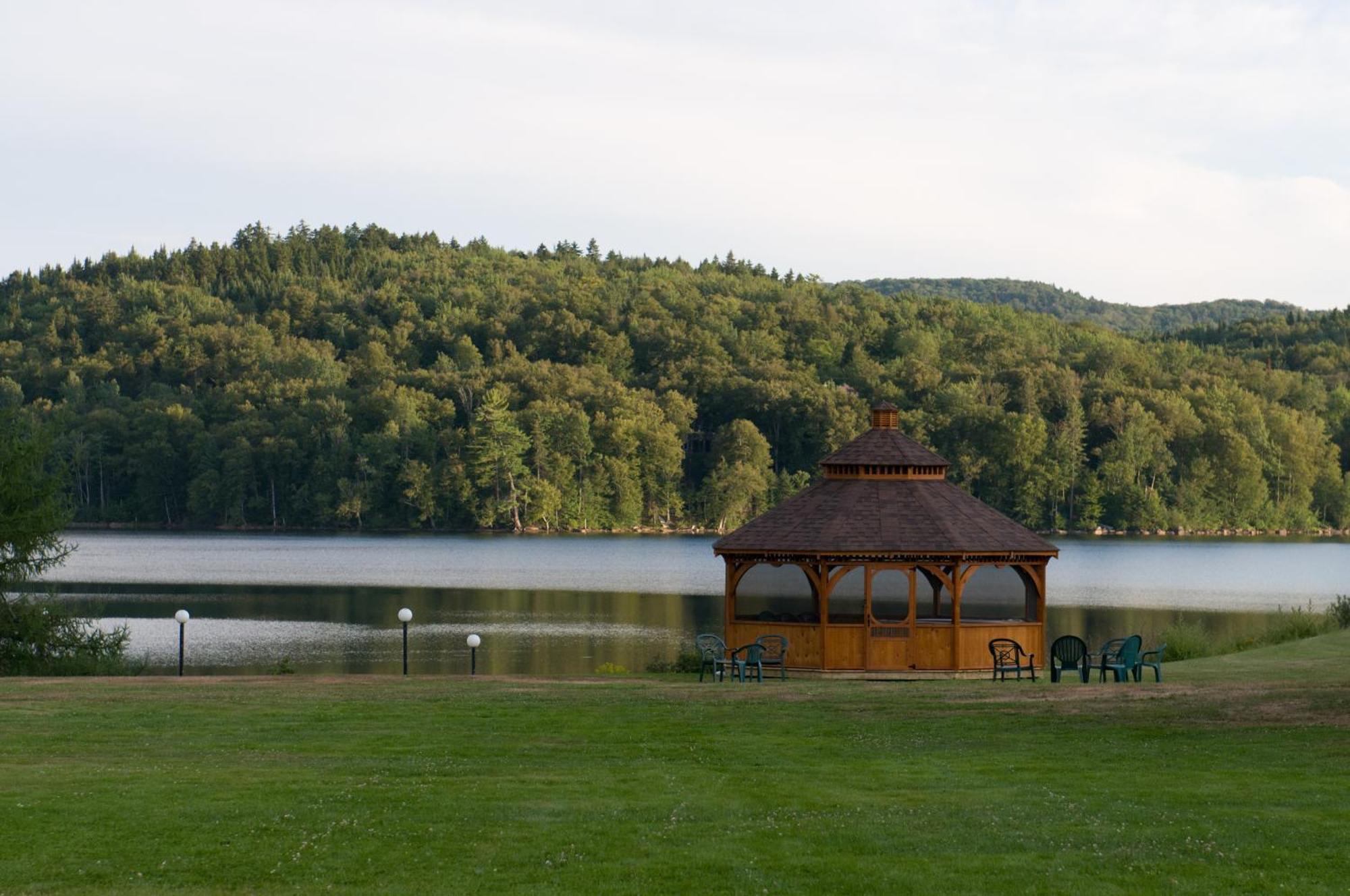 Le Manoir Du Lac Delage Stoneham Exterior foto